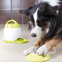 Игрушки для лакомств и развития